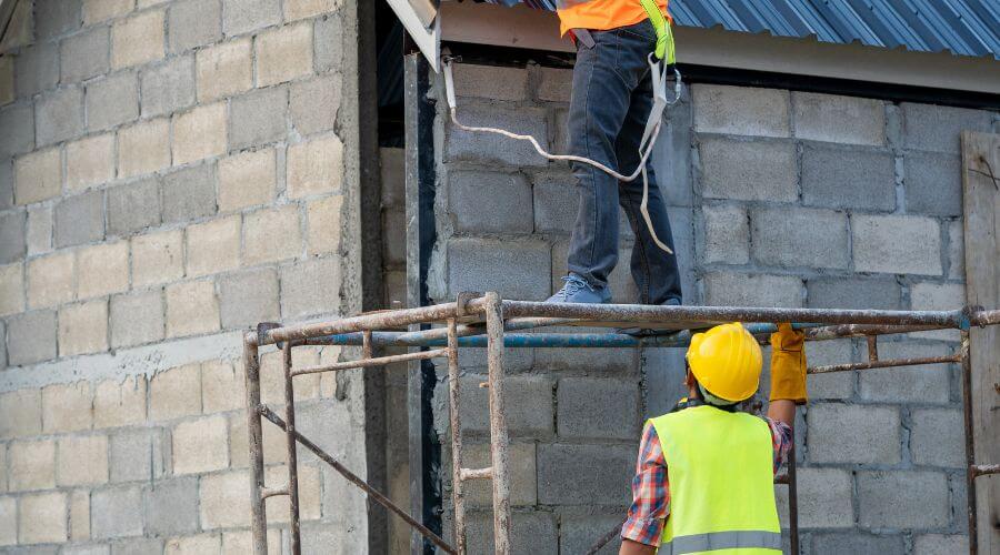 Professional gutter cleaning in Hathaway, MT